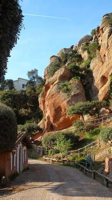 Villa The Loft - With Private Pool & Jacuzzi Corbera de Llobregat Exterior foto